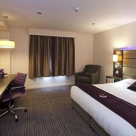 Premier Inn Uttoxeter ภายนอก รูปภาพ