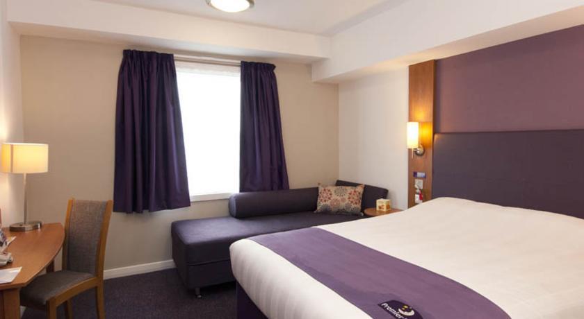 Premier Inn Uttoxeter ภายนอก รูปภาพ