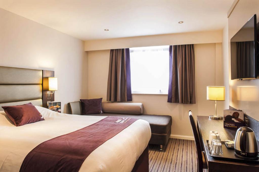 Premier Inn Uttoxeter ภายนอก รูปภาพ