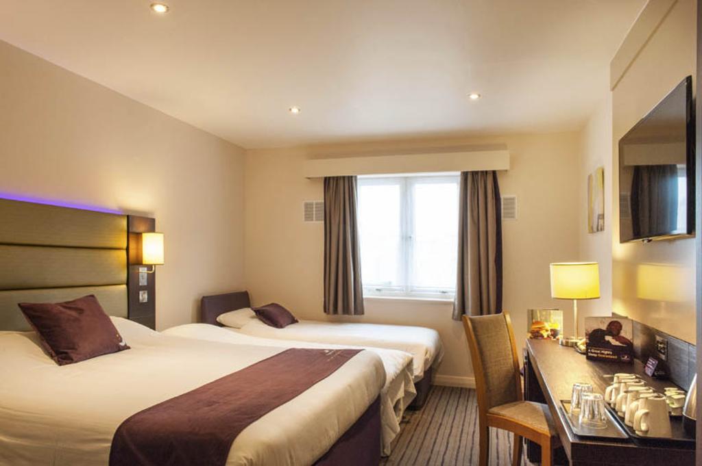 Premier Inn Uttoxeter ภายนอก รูปภาพ