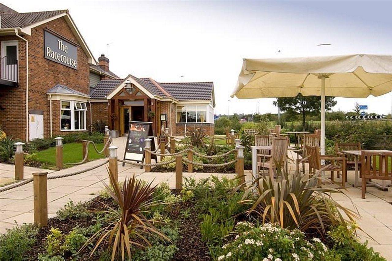Premier Inn Uttoxeter ภายนอก รูปภาพ